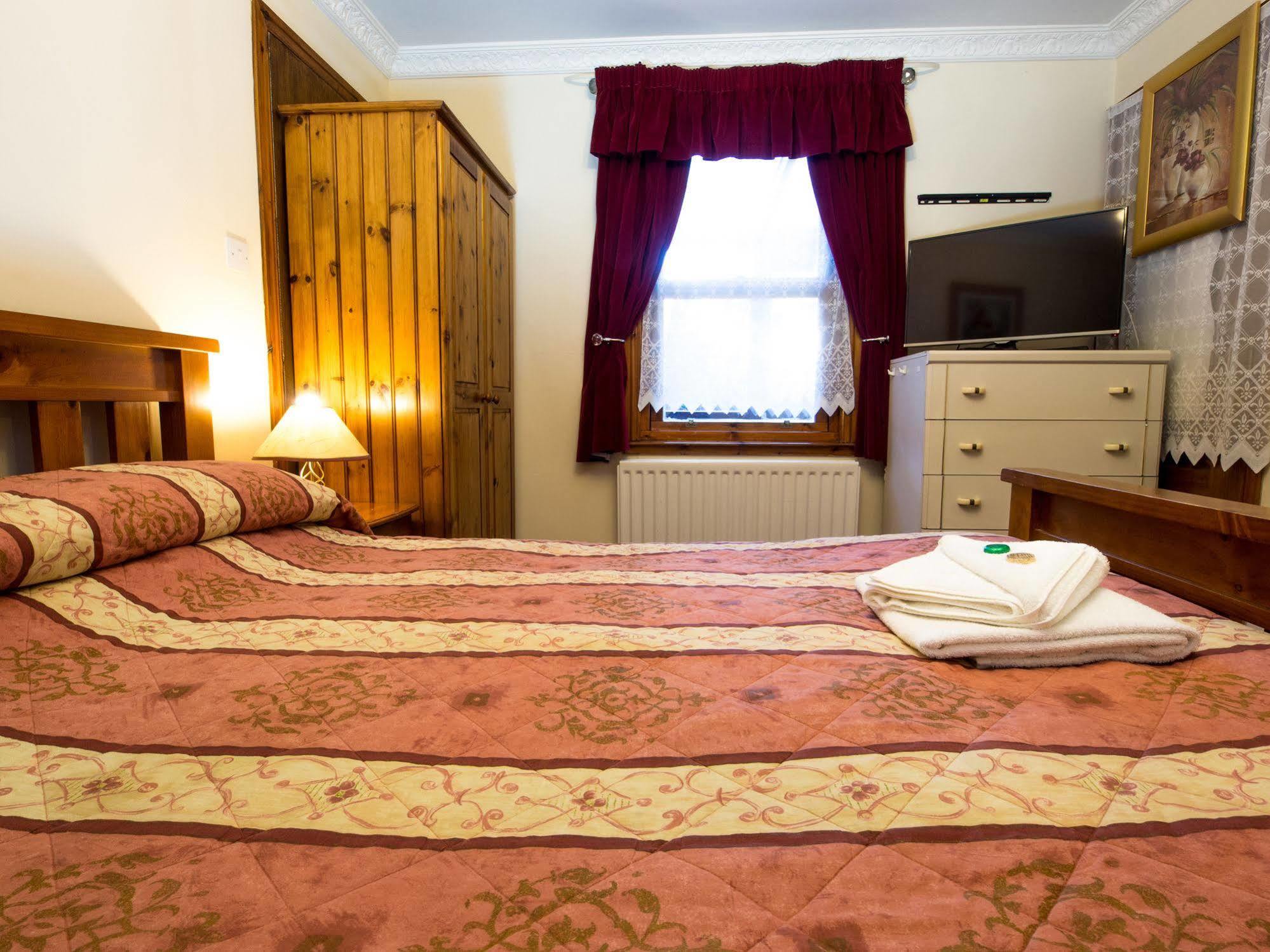 Corstorphine Lodge Hotel Edinburg Exteriör bild